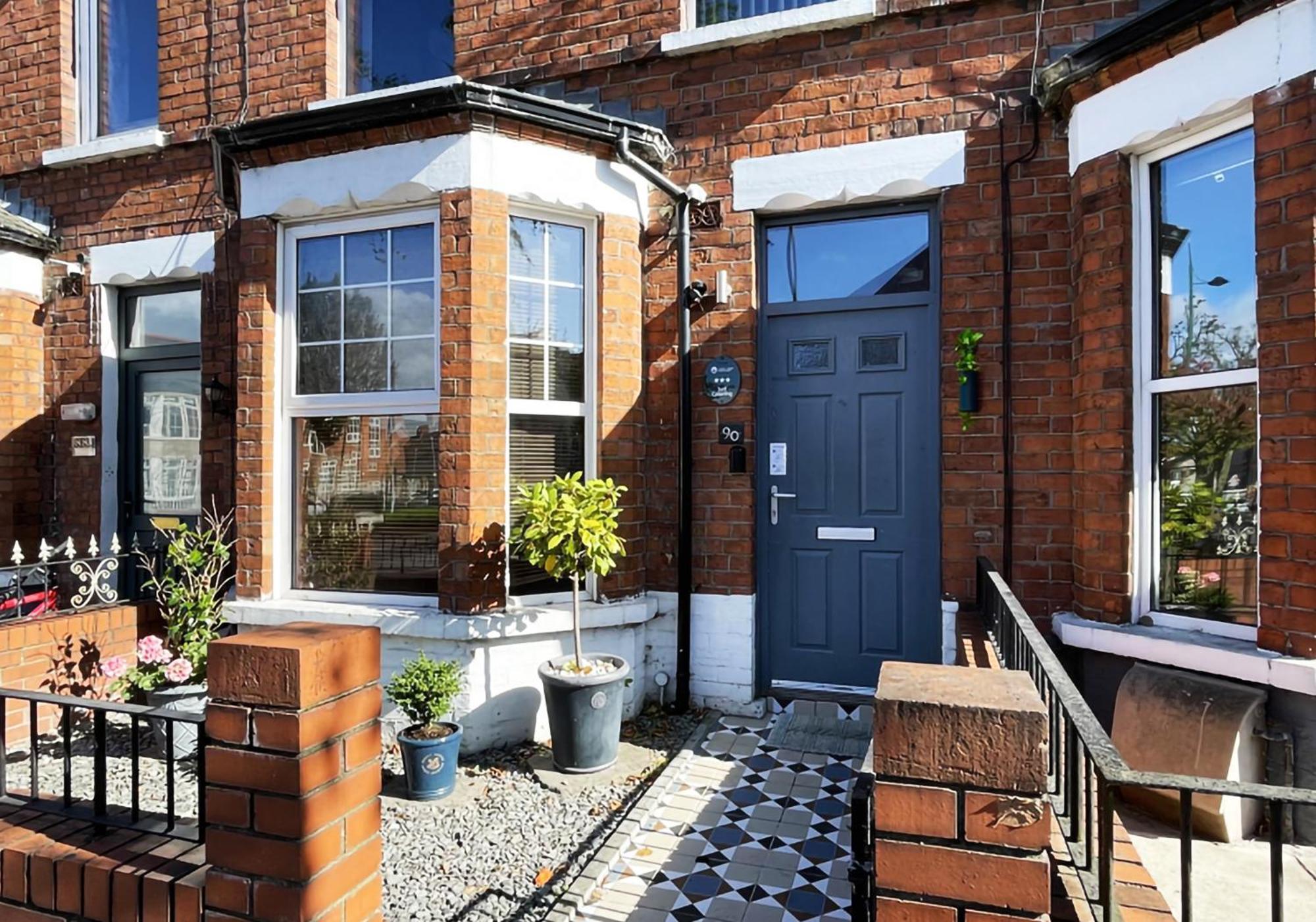 Titanic The Lady -Free Parking Villa Belfast Exterior photo